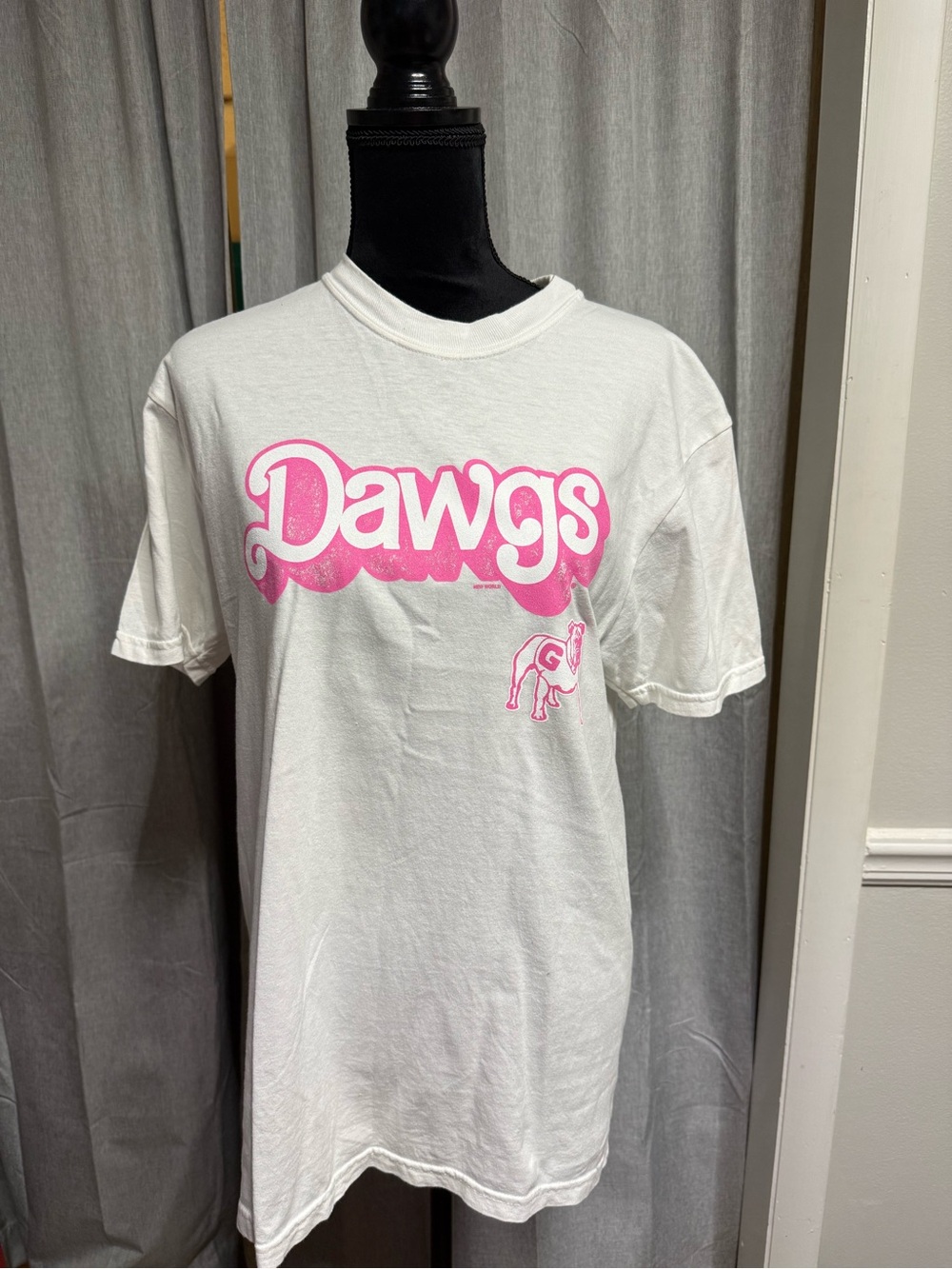 White 'Dawgs' Graphic Tee with Pink Logo Georgia Bulldogs